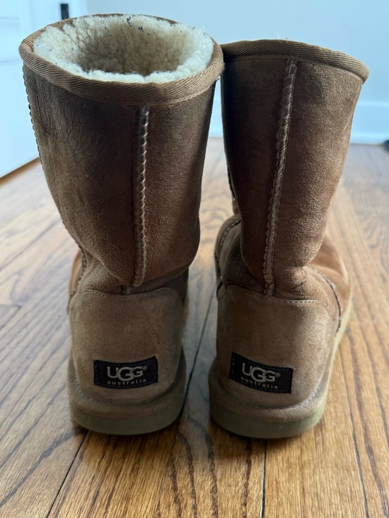 UGG Shoes - Ugg Classic Short Chestnut Sz 9